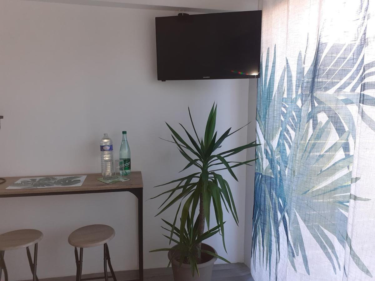 Chez Flo&Fred Hotel Barbery Bagian luar foto